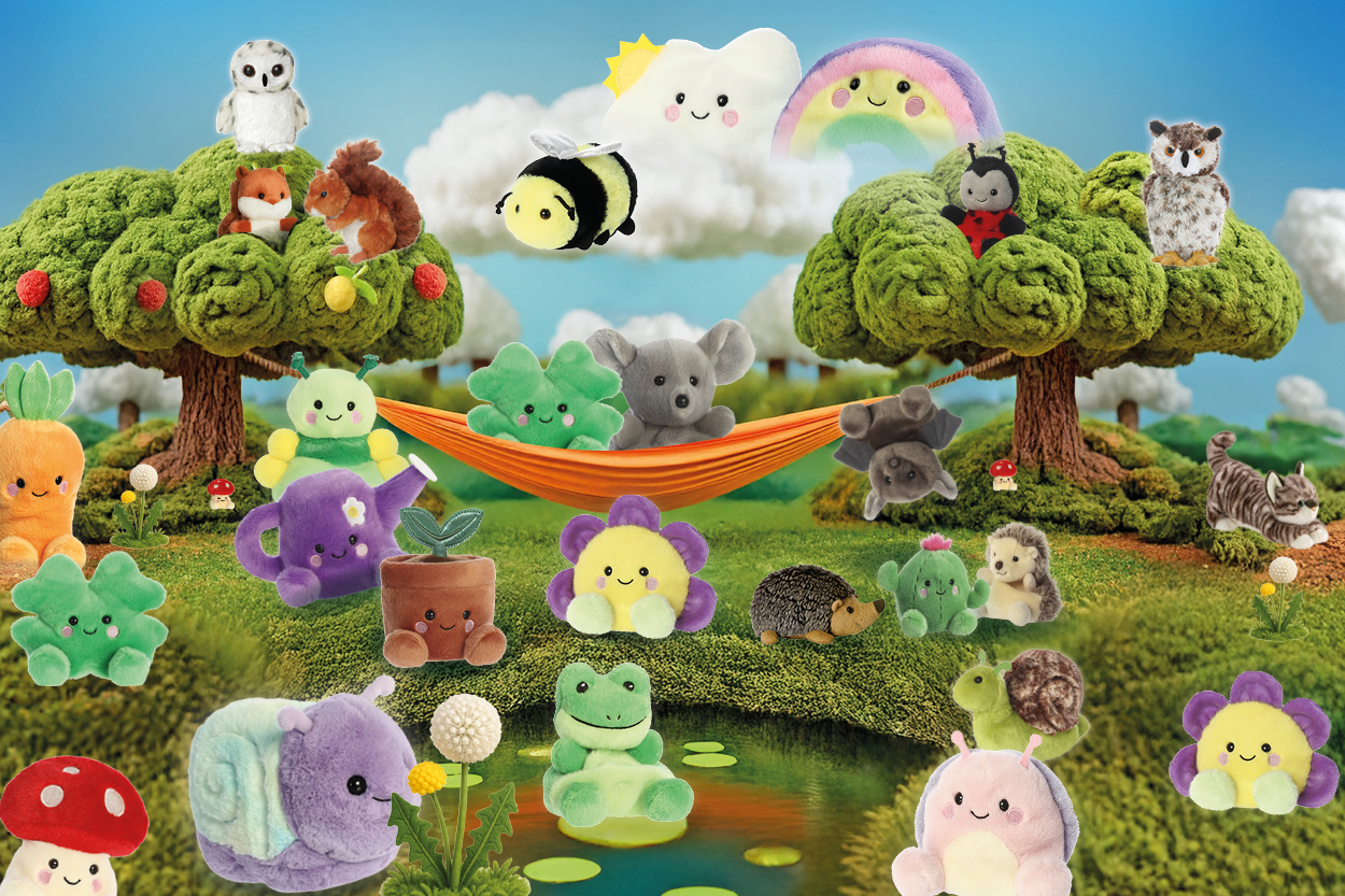 Plüschtiere in einer bunten, grünen Landschaft mit Bäumen, einem Teich und einer Hängematte. Verschiedene Tiere und Pflanzen sind verteilt.