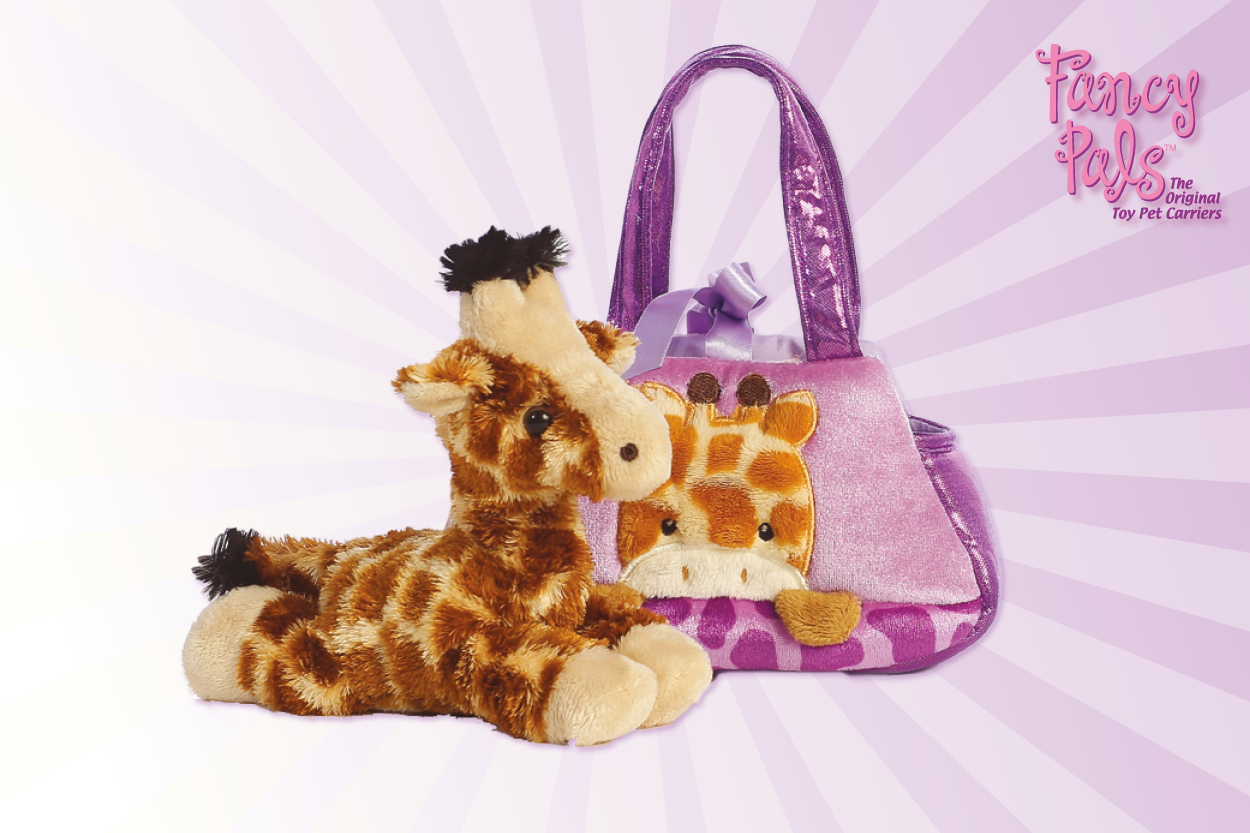Lila Strahlenhintergrund mit Plüschgiraffe und passender Tasche für Kinder