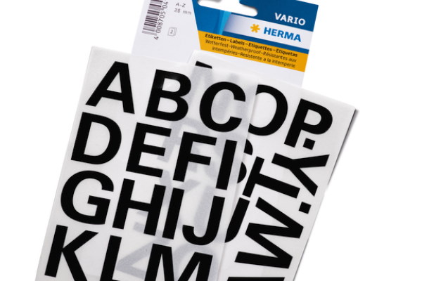 Selbstklebende Buchstaben