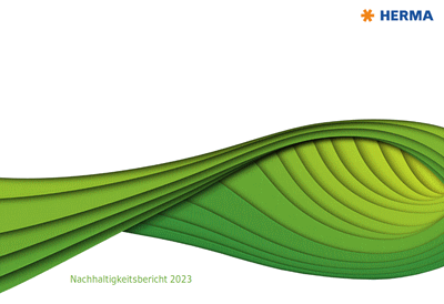 Nachhaltigkeitsbericht 2023 von HERMA mit einer wellenförmigen, grünen Grafik im Hintergrund.