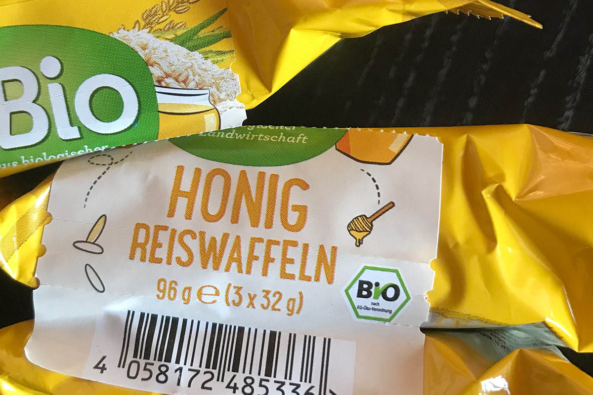 Banderolenetikett mit Perforation, auf Reiswaffel-Verpackung
