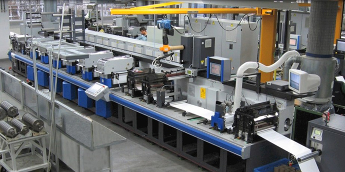 HERMA Stanz- und Druckmaschine in der Etikettenproduktion