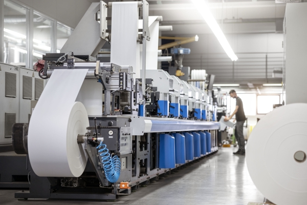 HERMA Stanz- und Druckmaschine in der Etikettenproduktion
