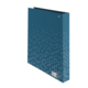 Blauer Ordner mit einem geometrischen Muster in helleren Tönen, seitlich sichtbar, mit einem Etikett auf der Unterseite.