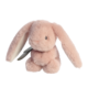 Ein weiches, rosa Plüschkaninchen mit langen Ohren und einem kleinen Anhänger.