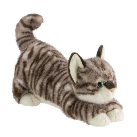 Plüschkatze in einer spielerischen Pose, mit gestreiftem Fell und großen, runden Augen.