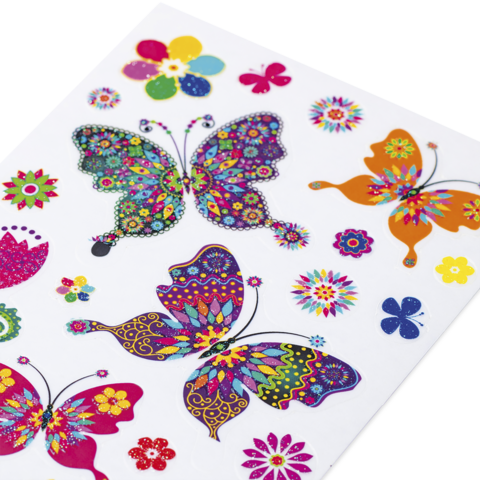 Bunte Aufkleber von Schmetterlingen und Blumen in verschiedenen Farben und Mustern auf weißem Hintergrund.