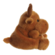 Braunes, plüschiges Stofftier in Form eines Elches, sitzt seitlich und hat kleine Ohren sowie einen runden Körper.
