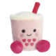 Kuscheliges Spielzeug in Form eines pinken Milchshakes mit einem Strohhalm und Herzmotiven auf der Vorderseite.