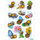 Bunte, cartoonartige Bienen, die auf verschiedenen Blumen sitzen, umgeben von Blättern. Jede Biene hat einen fröhlichen Ausdruck.