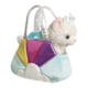 Plüschhandtasche mit bunten Details und einem weißen Kätzchen, das eine Krone trägt, sitzt darin.