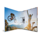 Ein Ordner mit Bildern von einem Mountainbiker, der einen Sprung macht, und einer Person, die auf einem Fahrrad steht und die Arme hebt.