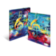 Bunte Notenblätter mit einem großen, gelben Violinschlüssel auf blauen und roten Hintergründen, die musikalische Elemente darstellen.