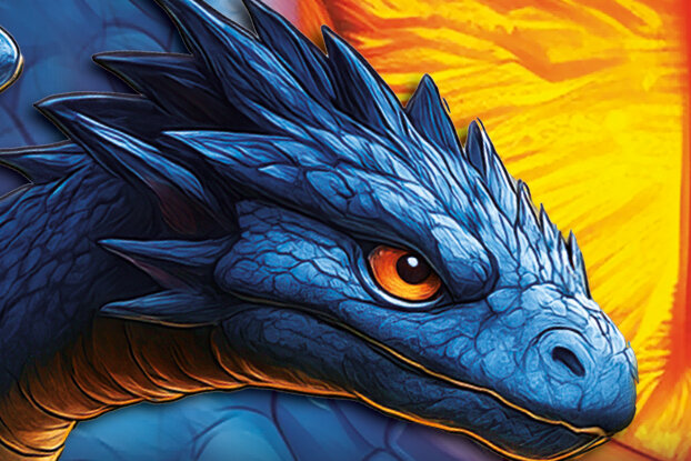 Zwei blaue Drachen mit leuchtenden Augen und schimmernden Schuppen, umgeben von roten und orangefarbenen Hintergründen und Kristallen.