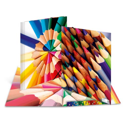 Ein aufgeschlagenes Buch mit bunten Buntstiften auf den Seiten, die in verschiedenen Farben angeordnet sind.