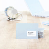 Adressetikett auf Kuvert