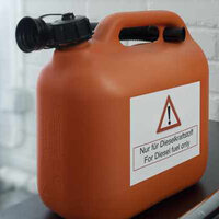 Wetterfestes Folienetikett auf Kanister 