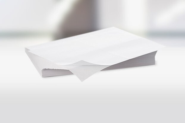Blankoetiketten: Stapel mit HERMA Blattetiketten, auch Laseretiketten genannt, Querformat