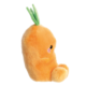 Plüschfigur in Form einer Karotte mit grünen Blättern oben und einem neutralen Gesichtsausdruck.