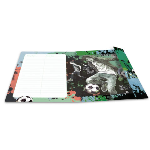 Ein Notizbuch mit einem Fußballmotiv, das einen Spieler in Aktion zeigt, sowie Platz für Notizen und einige grafische Elemente.