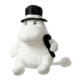 Ein weißes Plüsch-Mumin mit einem schwarzen Zylinder und einem schwarzen Frack, sitzt aufrecht und schaut freundlich.