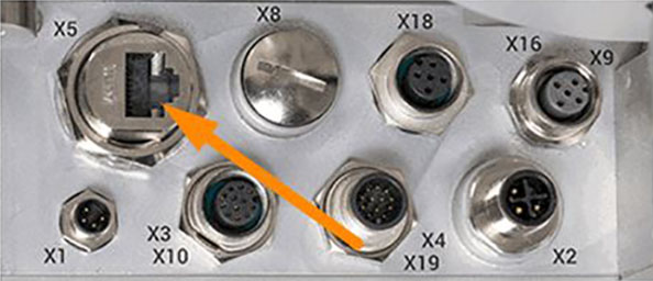 Anschlussfeld mit verschiedenen Steckverbindern, darunter ein hervorgehobener RJ45-Anschluss (X10) und mehrere runde Steckdosen.